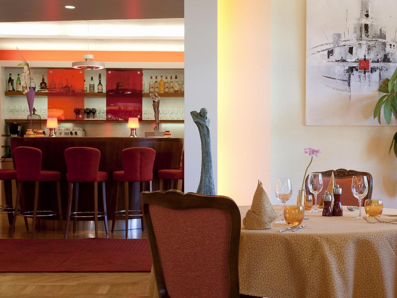 Hotel Restaurant Logis La Palette Wettolsheim Exterior foto